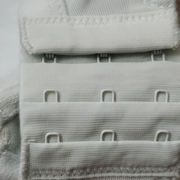 AUDEN 40 DD PUSH UP PLUNGE COVERAGE UNDERWIRE BRA - Picture 7 of 13